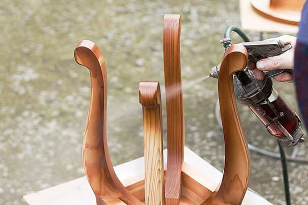 Holz lackieren - Ratgeber für hochwertige Lackoberflächen